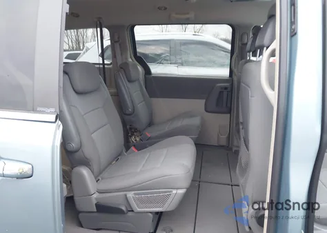 2010 Chrysler Town & Country New Lx z USA, uszkodzony, nr VIN 2A4RR2D16AR414672